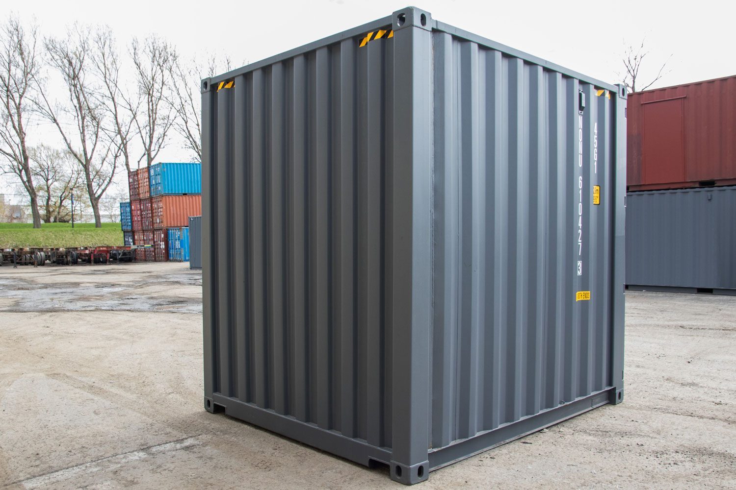 10-Fuß-High-Cube-Seecontainer, neuwertig.