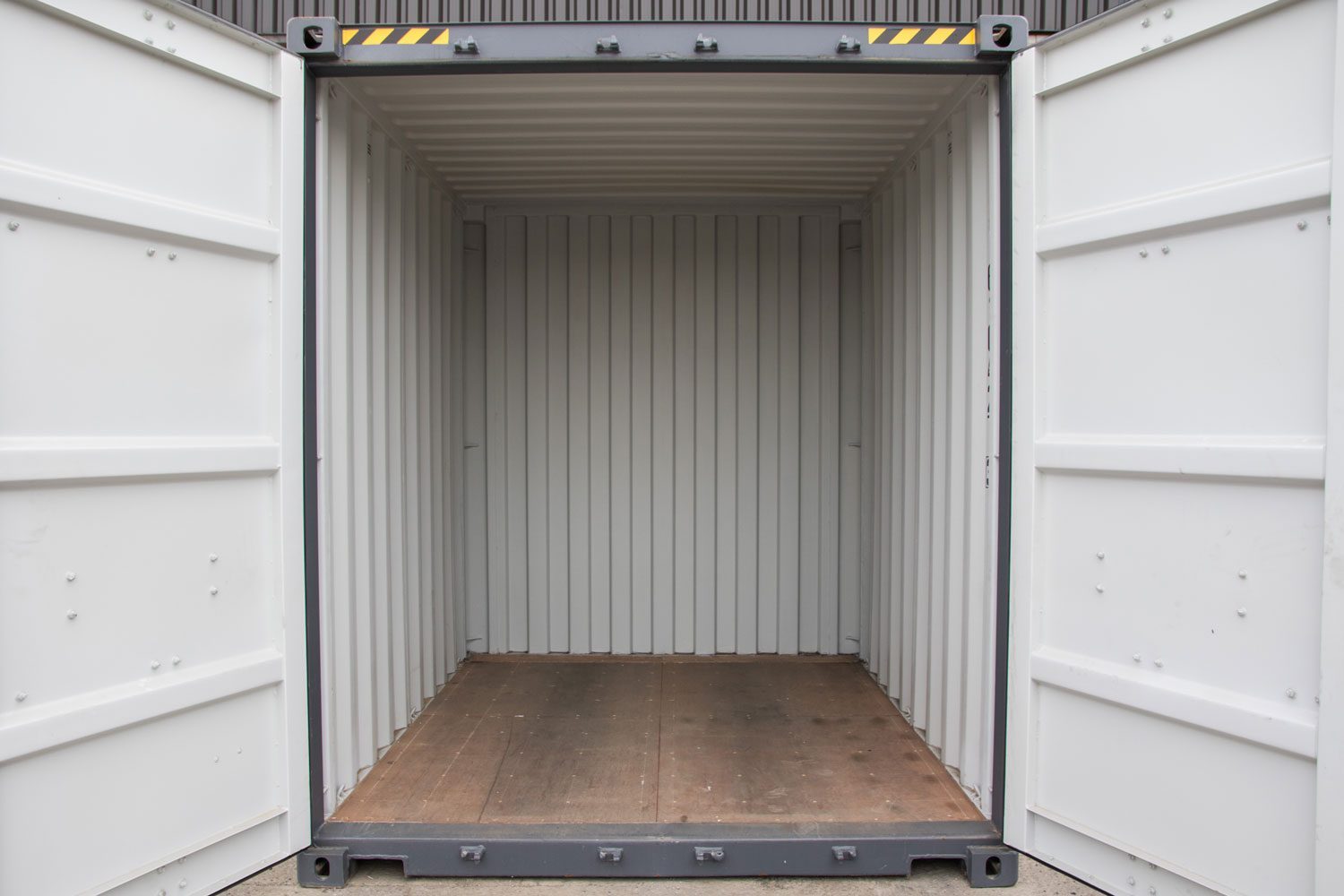10-Fuß-High-Cube-Seecontainer, neuwertig.