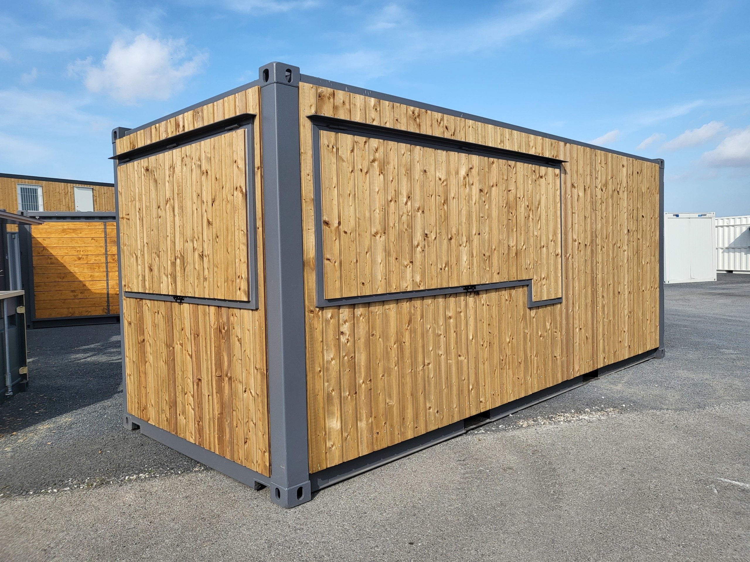 20-FUSS-BARCONTAINER AUS HOLZ