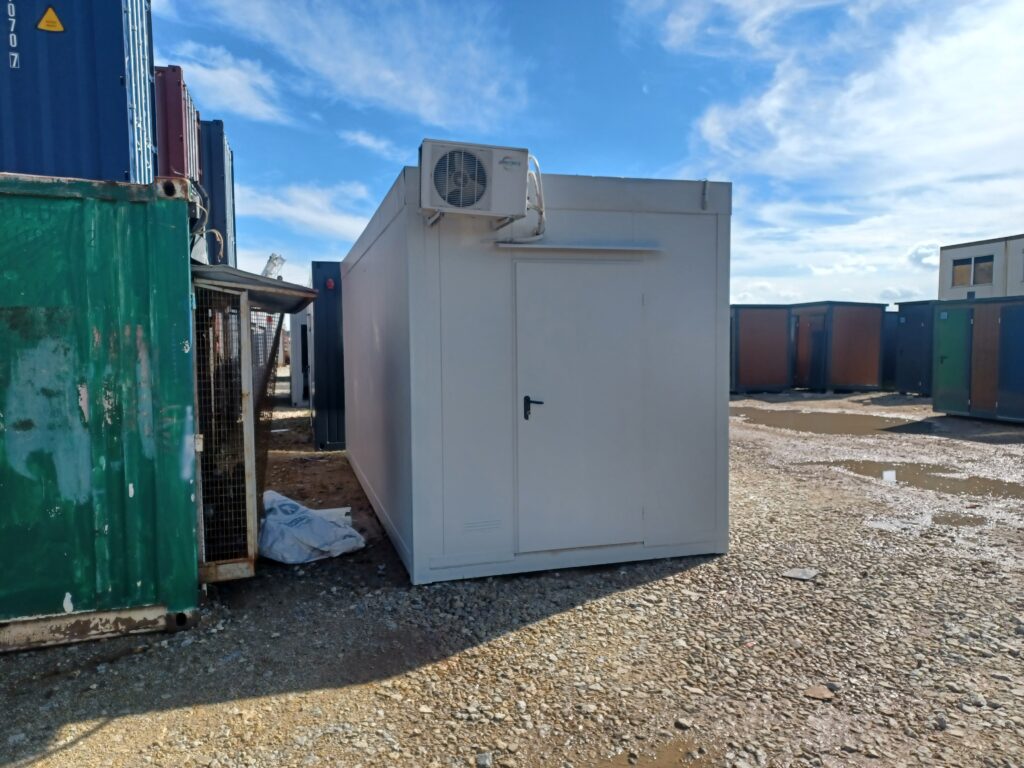 Container für Lebensmittelverkauf / Kasse / Verkauf / Sicherheit - Zwei Verkaufsschalter, Klimaanlage, 2,5 x 6