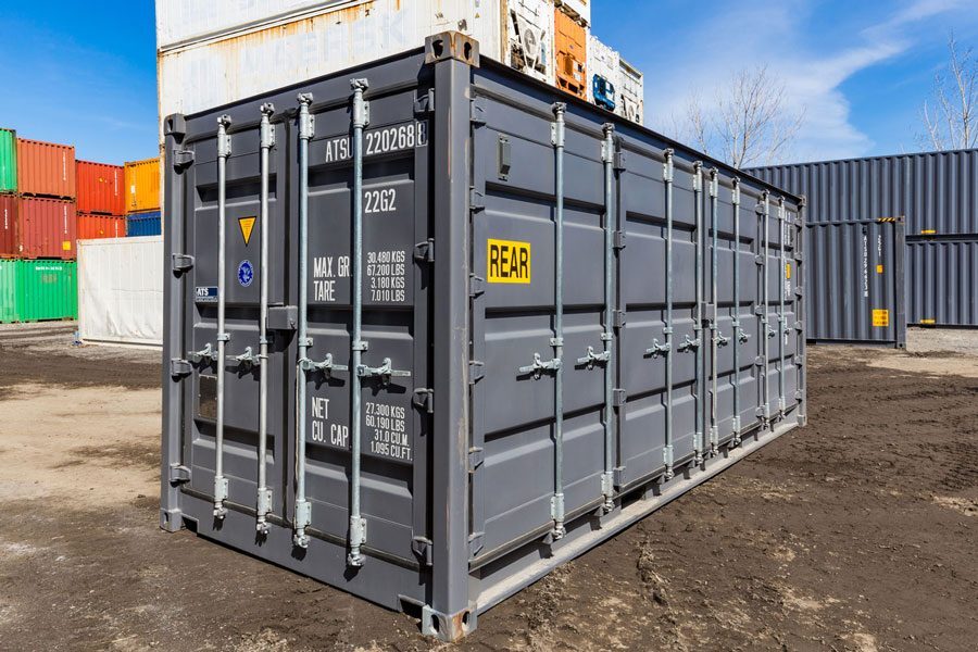 6-Meter-Container mit offenen Seiten, neuwertig.