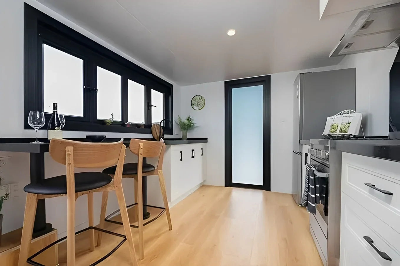 Modulares 3-Zimmer-Container-Mobilheim auf Rädern