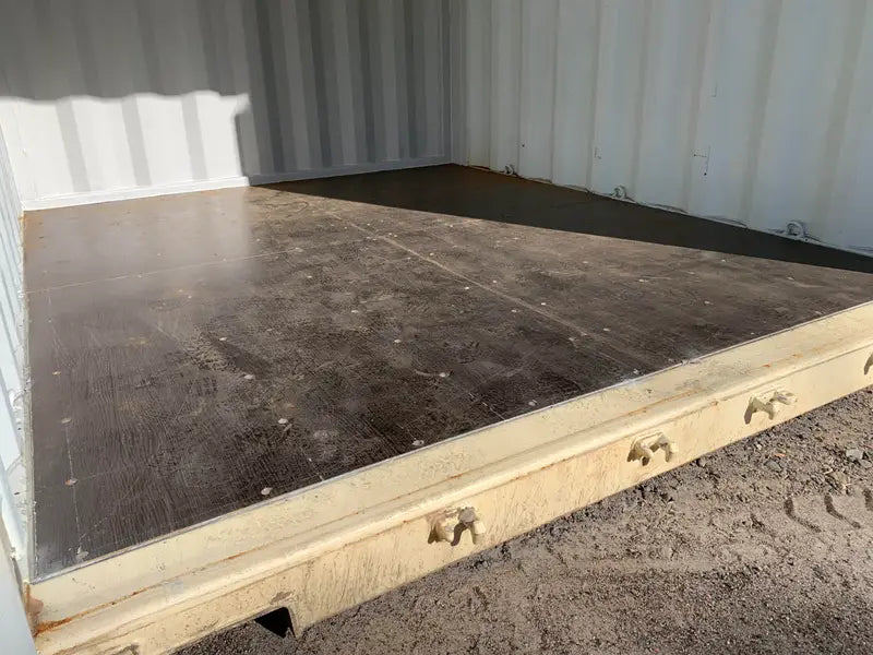 Semi-neuer See-/Lagercontainer, 3 m x 2,4 m x 2,6 m hoch – wind- und wasserdicht – BEIGE