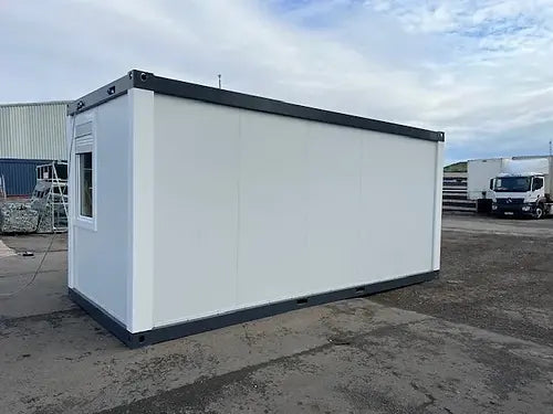 Standardbürocontainer mit Fenster