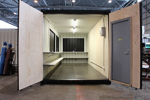 20-Fuß-Container (7,1 m) oder 6-Meter-Seecontainer, ausgestattet für die Nutzung als Bar/Café.