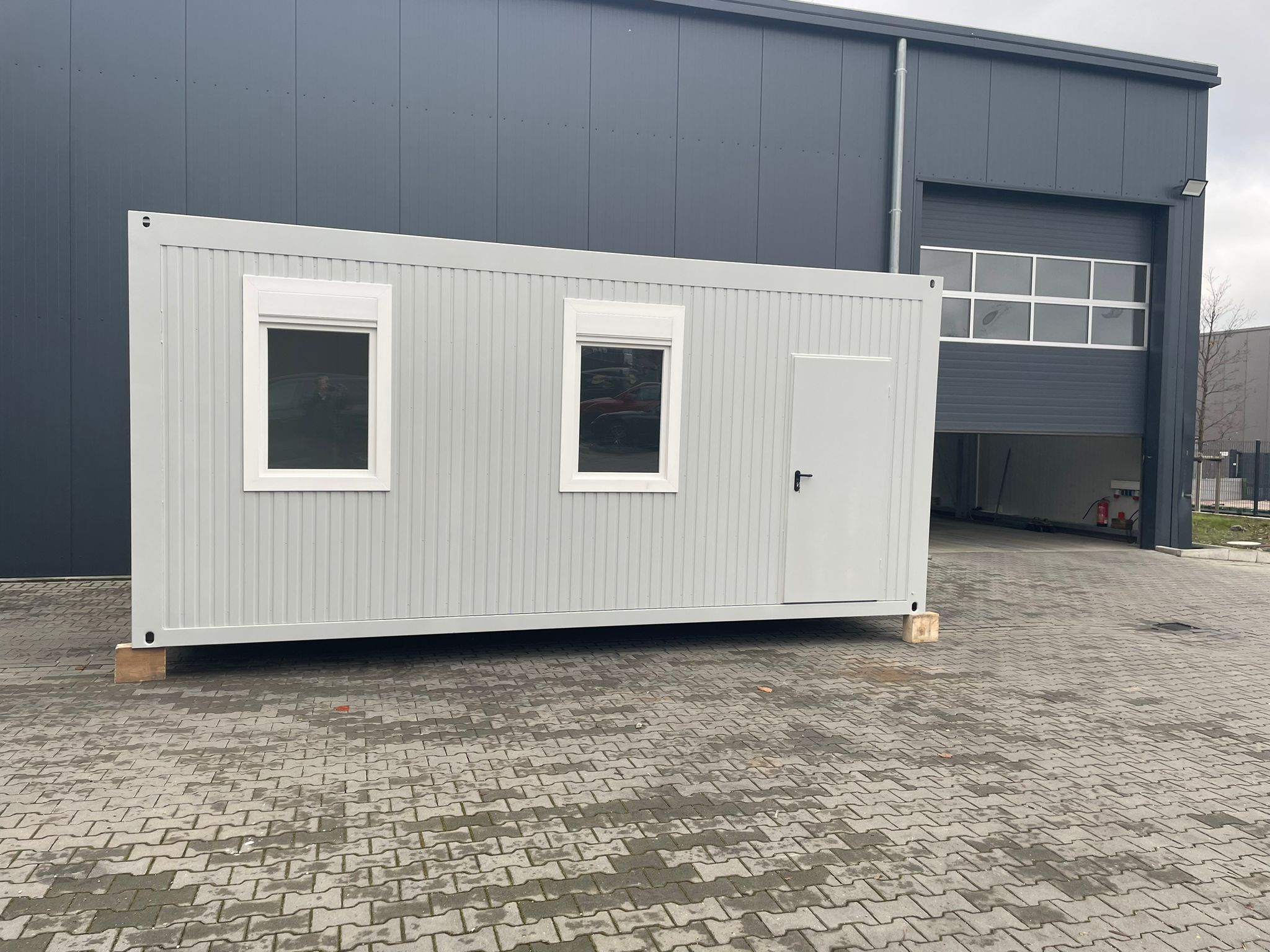 BÜROCONTAINER 6X3