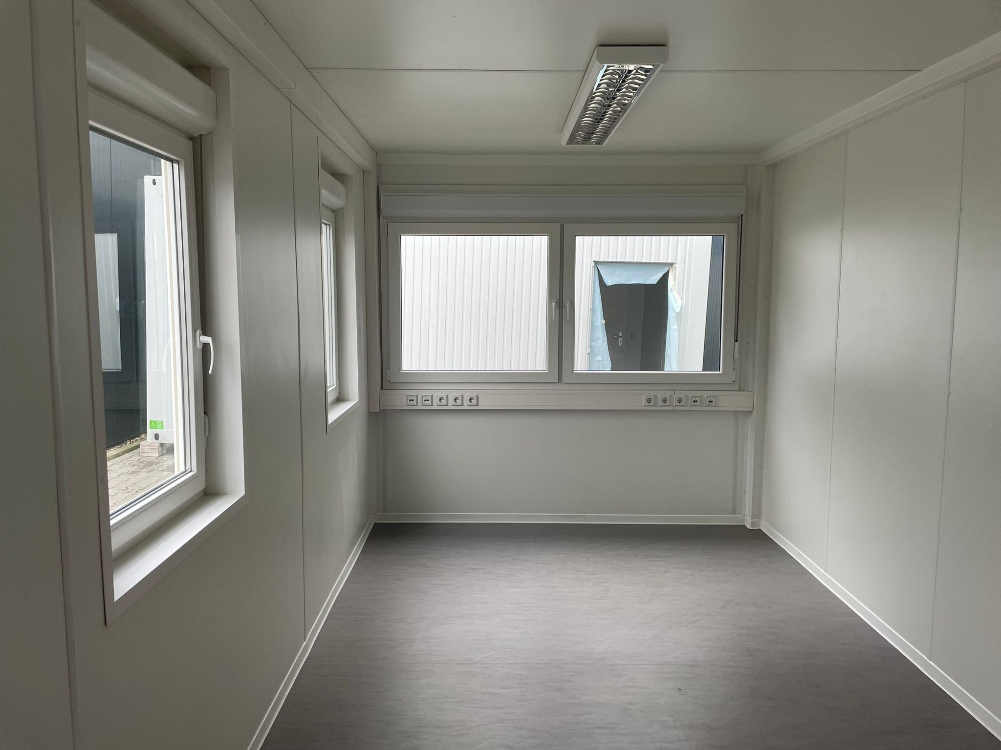 BÜROCONTAINER 6X3