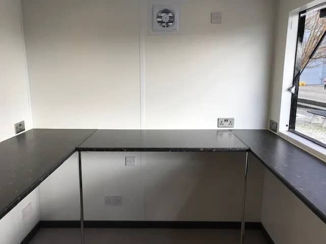3m x 2,4m Überseecontainer für Speisen/Burger/Kaffee - Birmingham