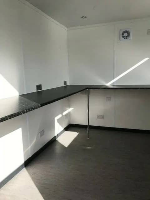 3m x 2,4m Überseecontainer für Speisen/Burger/Kaffee - Birmingham