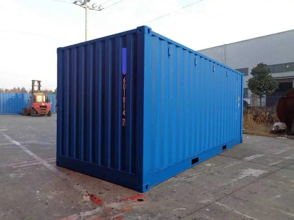6-Meter-Container mit Seitenbeladung und Auffangwanne.