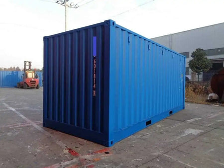6-Meter-Container mit Seitenbeladung und Auffangwanne.
