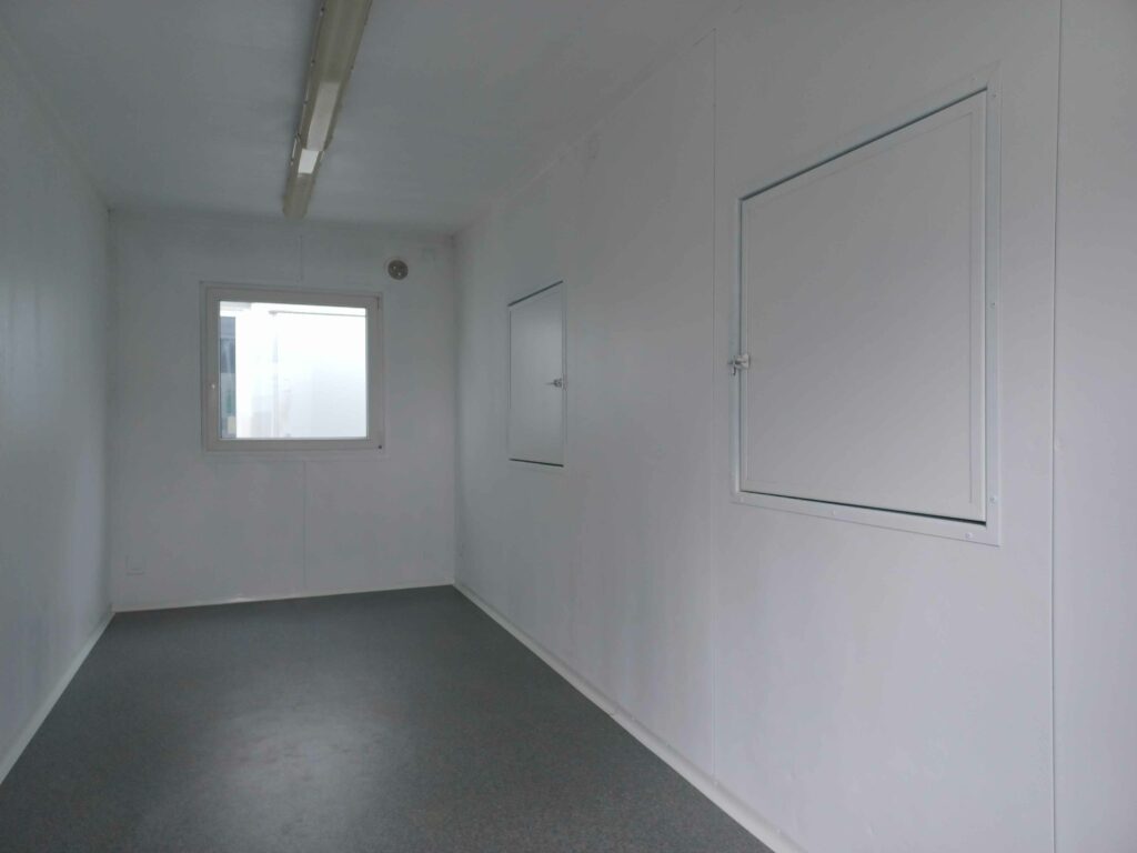 Container für Lebensmittelverkauf / Kasse / Verkauf / Sicherheit - Zwei Verkaufsschalter, Klimaanlage, 2,5 x 6