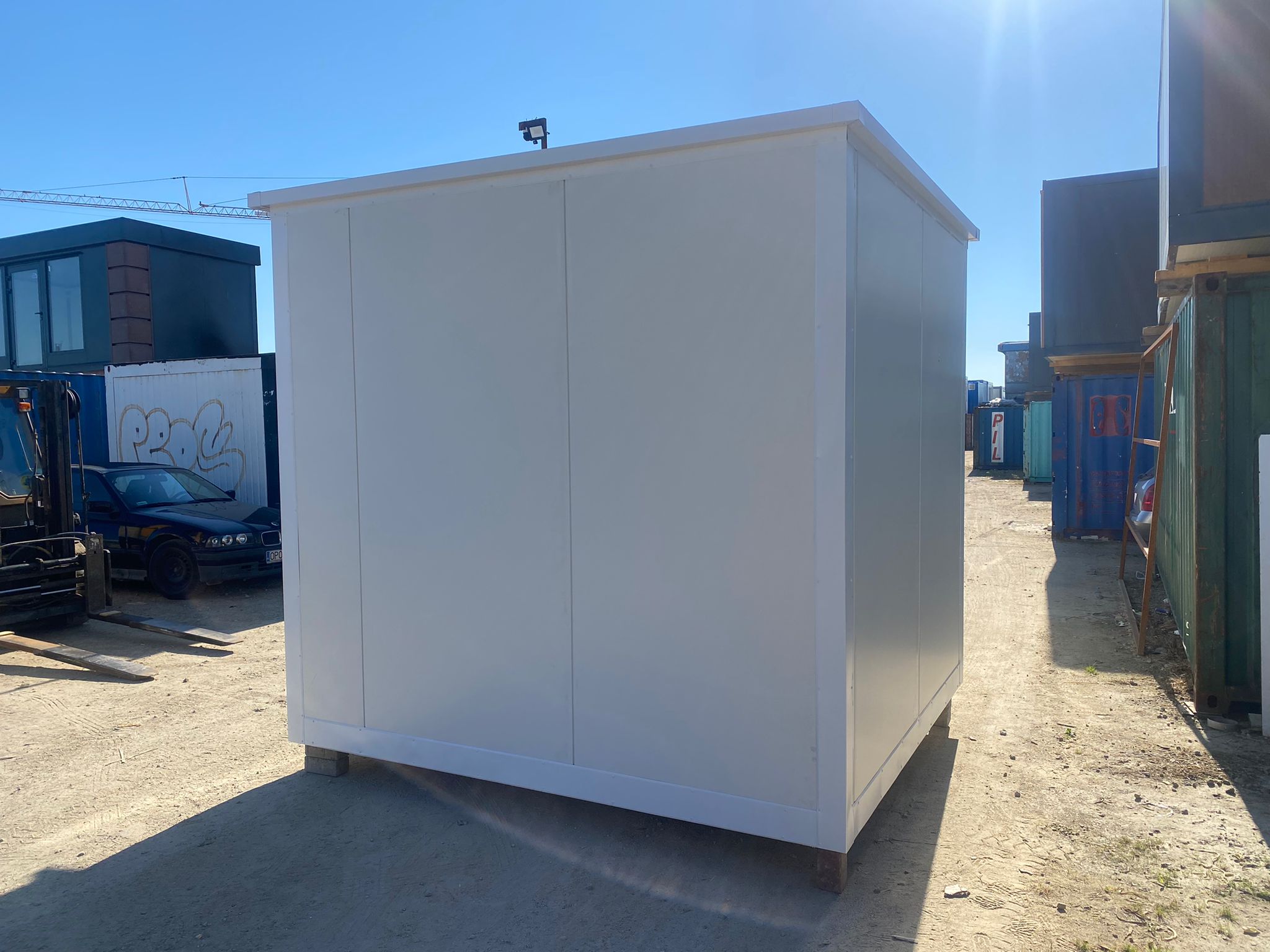 SERVERRAUM-CONTAINER 250×280 MIT KLIMAANLAGE