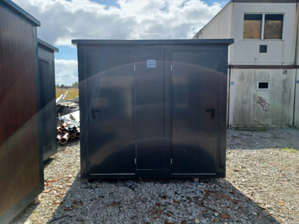 DOPPELTER SANITÄRCONTAINER MIT 2 KABINEN 245x173x229