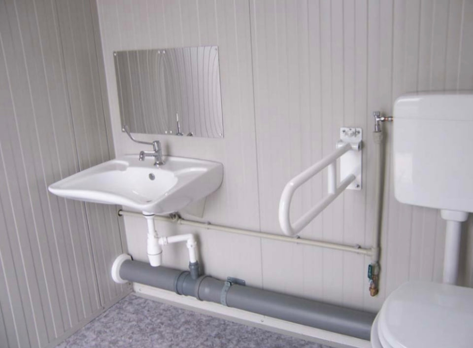 NEUES PMR-SANITAIRSET MIT PMR-WC, PMR-WASCHBECKEN, STANDARD-WC UND STANDARD-WASCHBECKEN
