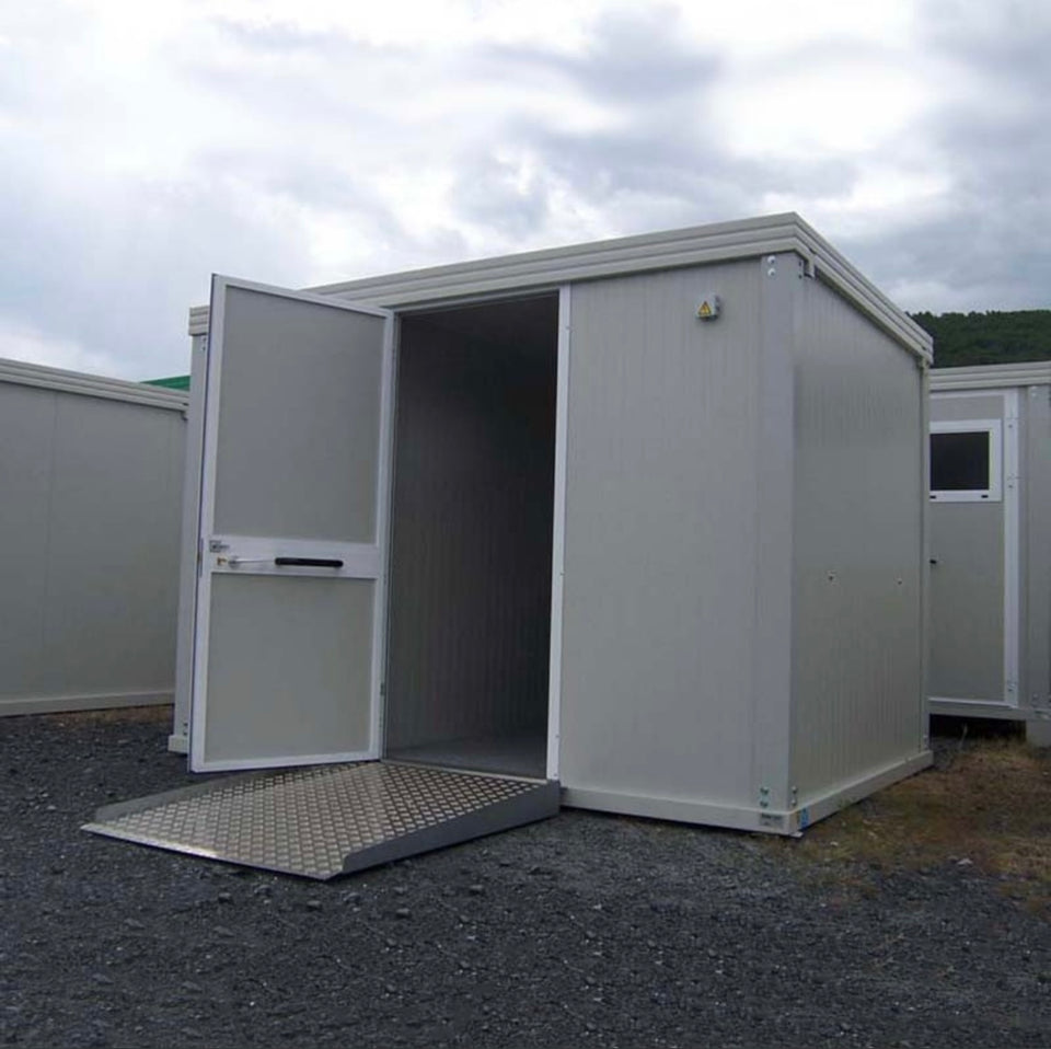 NEUES PMR-SANITAIRSET MIT PMR-WC, PMR-WASCHBECKEN, STANDARD-WC UND STANDARD-WASCHBECKEN
