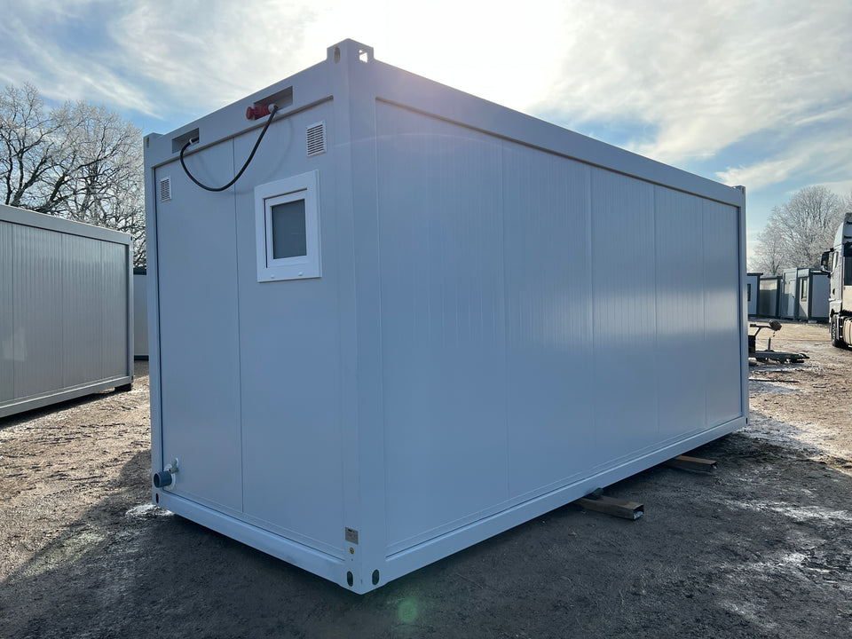 6,00 x 2,44 m Sanitärcontainer mit 5 Toiletten